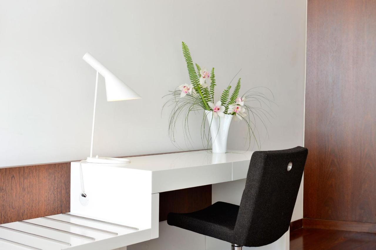 Pousada Palacio De Estoi - Small Luxury Hotels Of The World Exteriér fotografie The AJ lamp